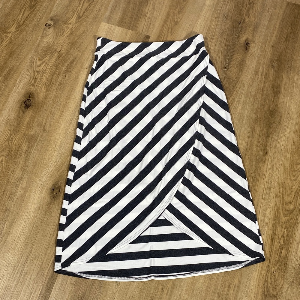 Athleta Asymmetric Faux Wrap Charcoal Gray and White Striped Skirt size small